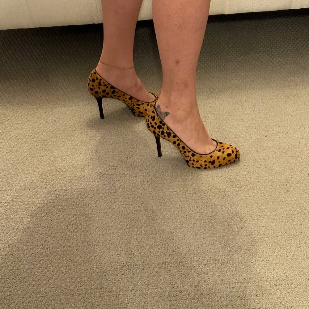 Calf hair Tory Burch heels leopard print